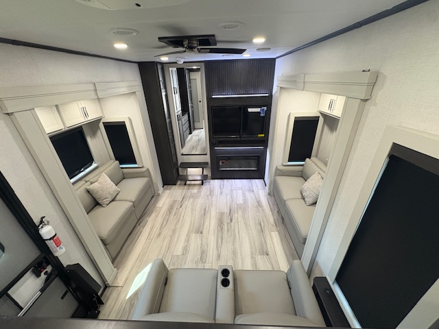 2026 Keystone Alpine 3820FK - Image 18