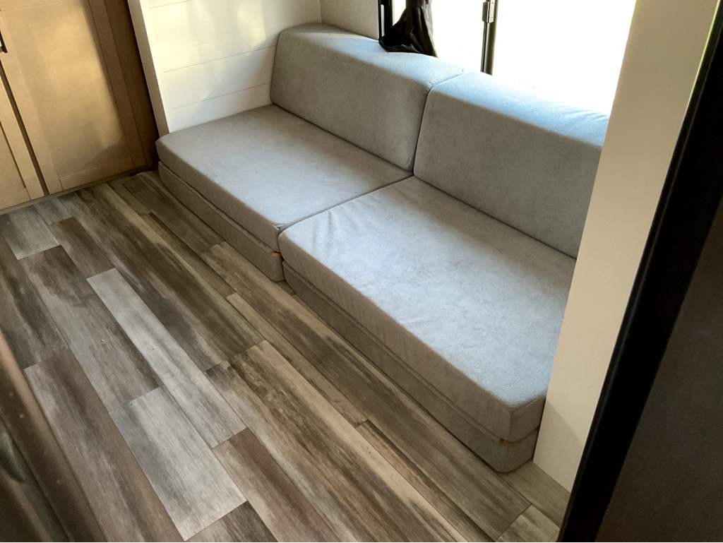 2026 JAYCO Jay Flight SLX 333 BTS  - Image 12