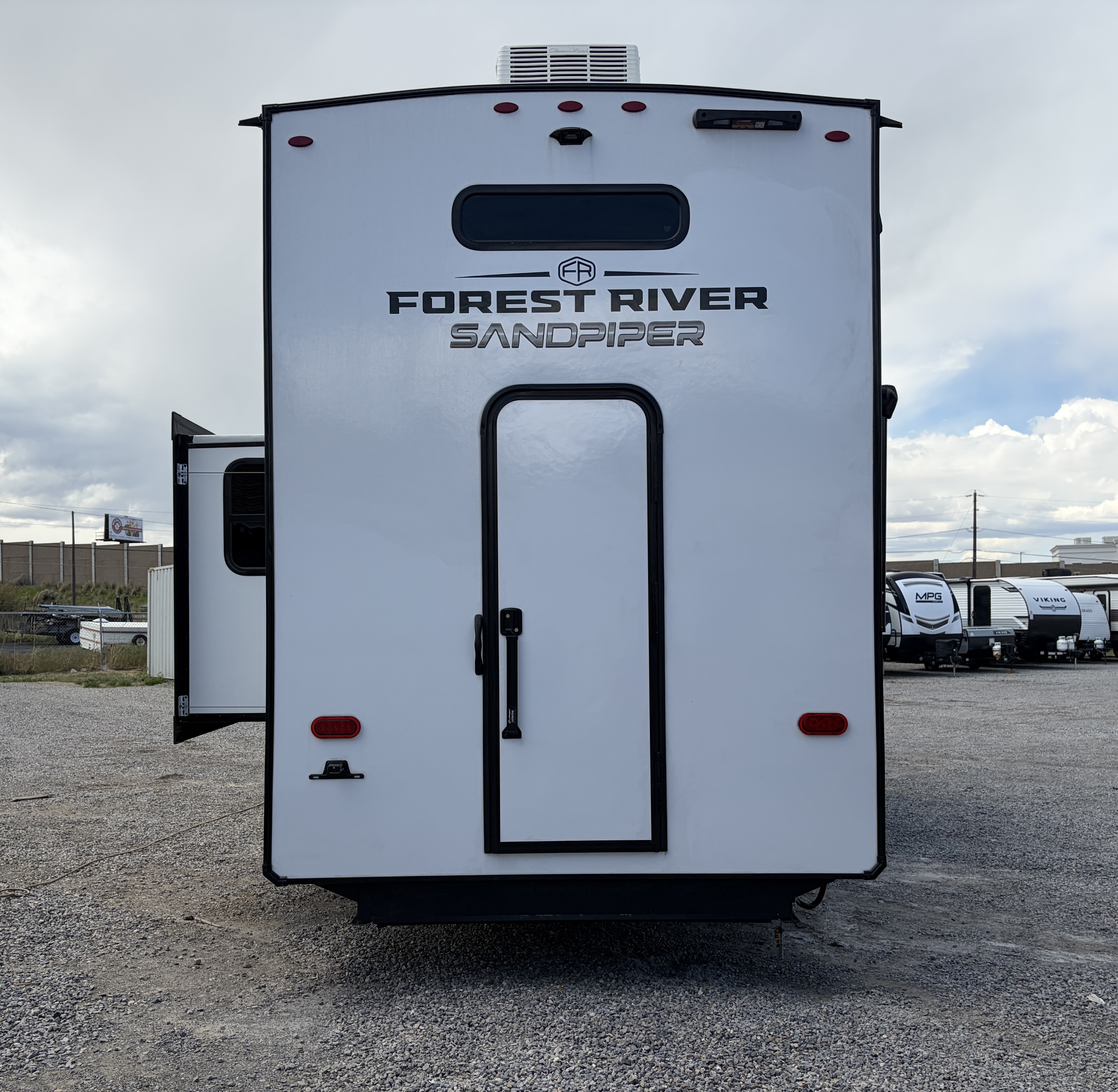 2026 Forest River Sandpiper 4002FB - Image 7