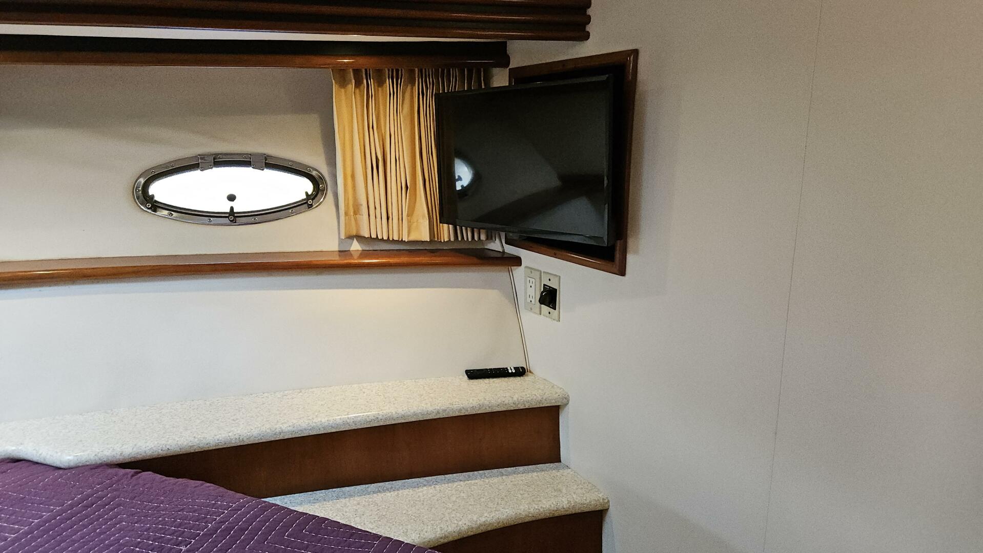 2000 Carver 450 Voyager - Image 31