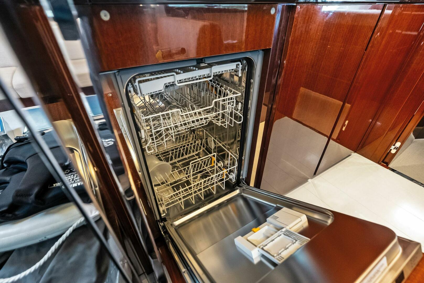 2021 Riva 56' Rivale - Image 41