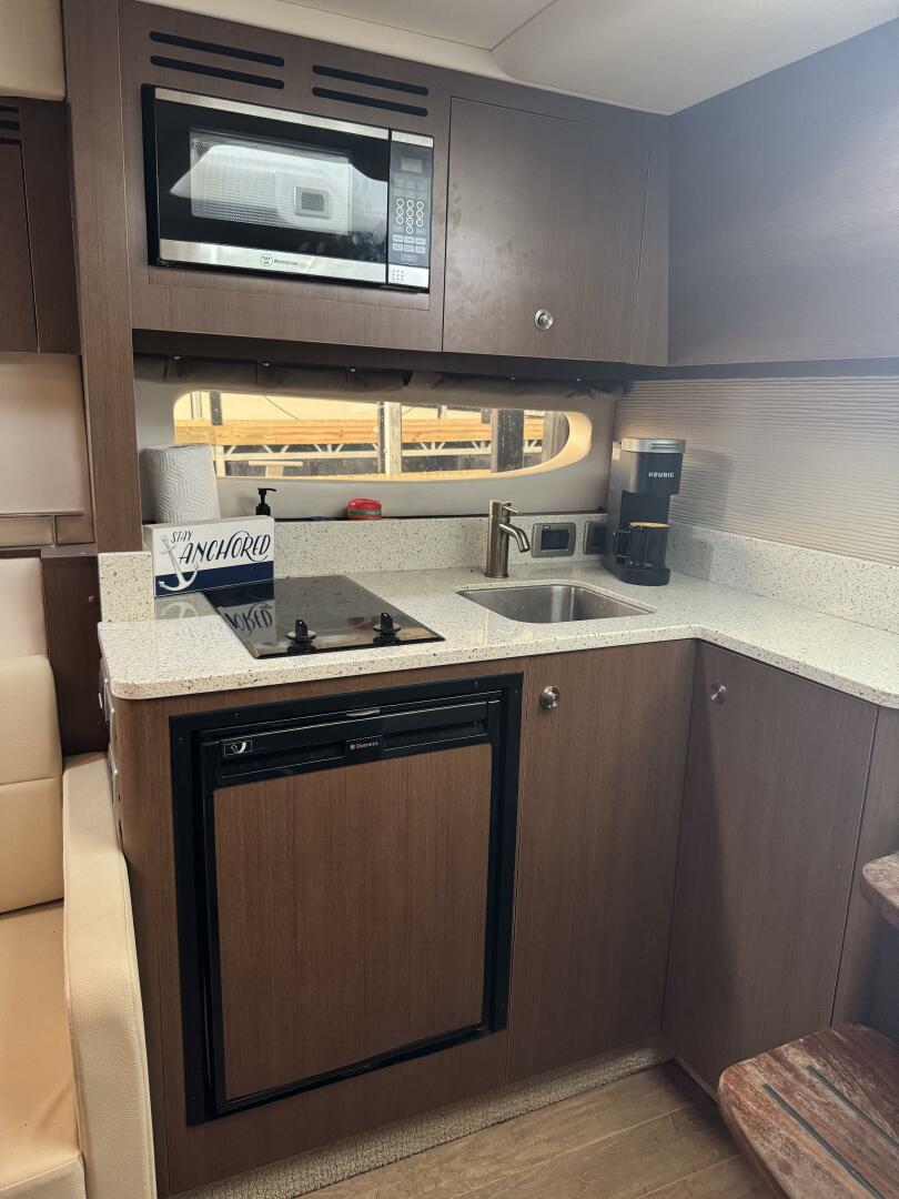 2016 Sea Ray Sundancer 350 - Image 109