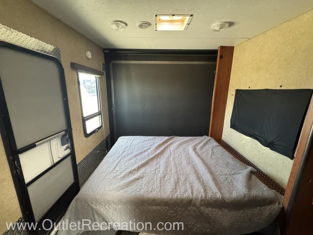 2011 Forest River XLR Viper 29MBV - Image 13