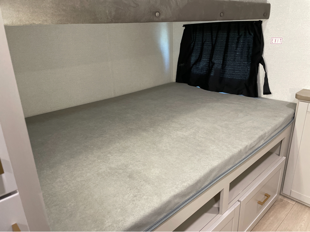 2027 Jayco Jay Flight SLX 333BTS - Image 15