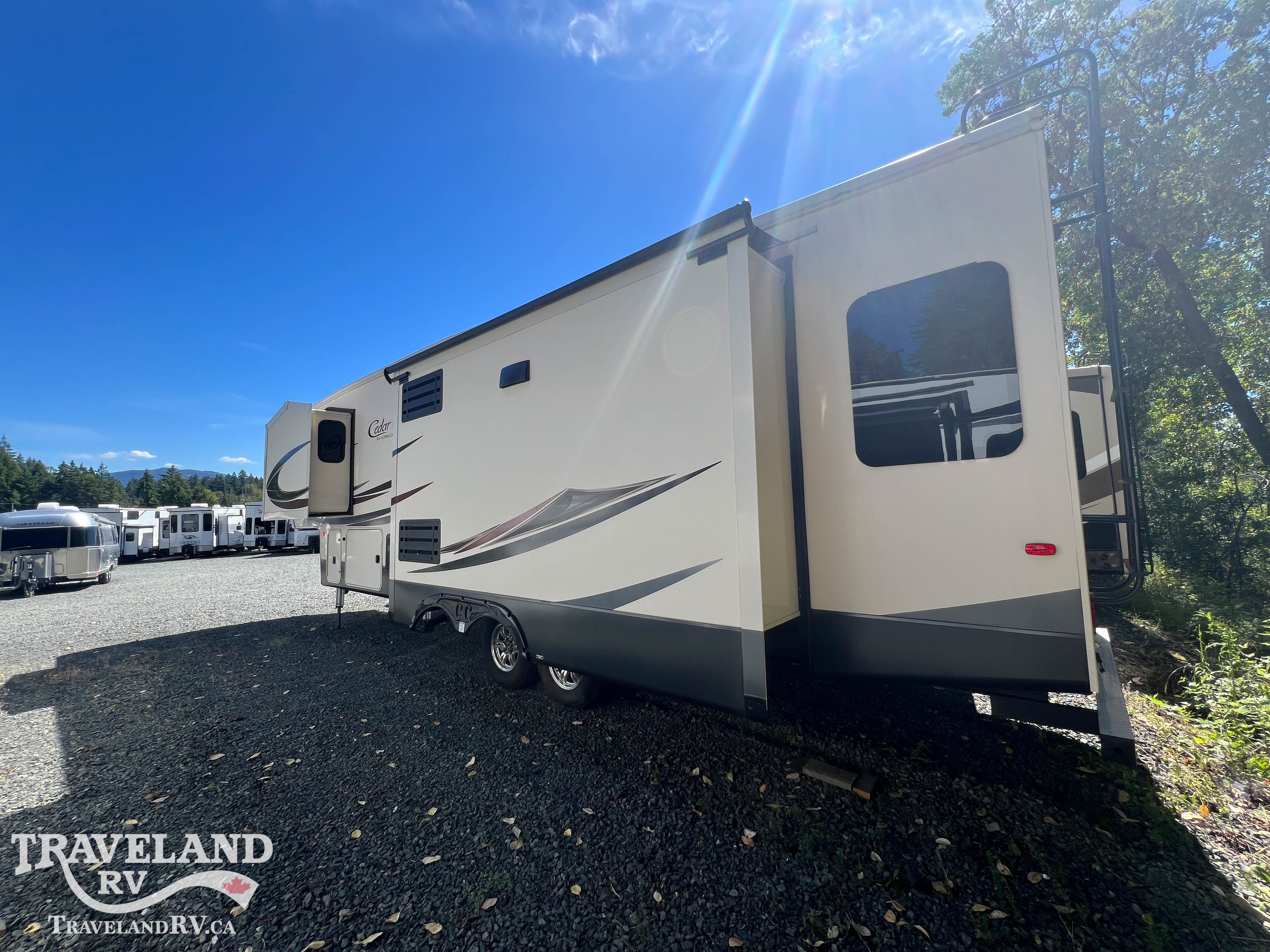 2019 Forest River Cedar Creek Silverback 33IK - Image 6