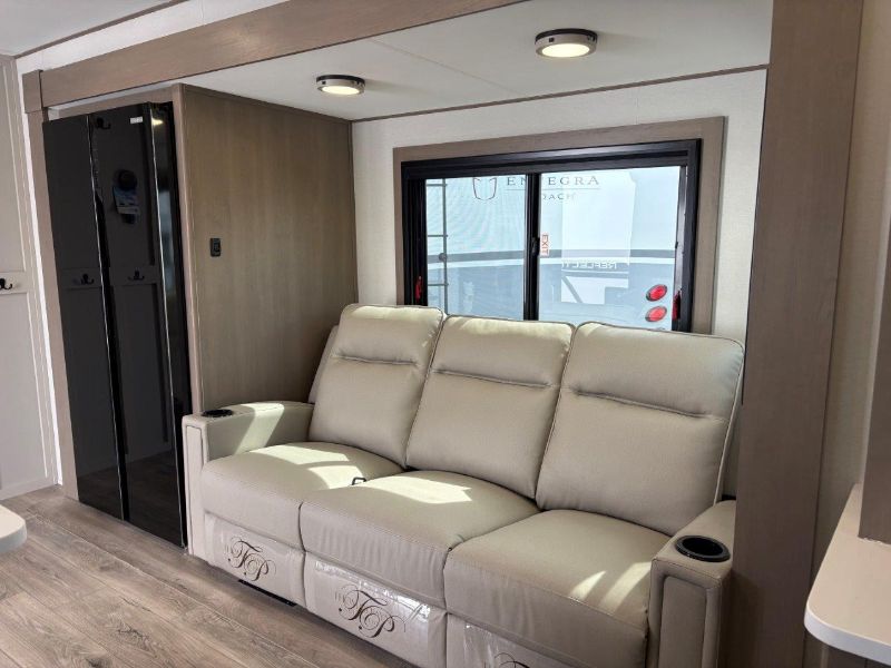 2026 Grand Design Reflection Travel Trailer 322FKTS - Image 10