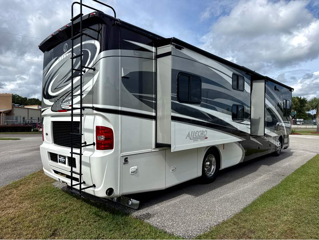 2016 TIFFIN ALLEGRO RED 38QBA - Image 6