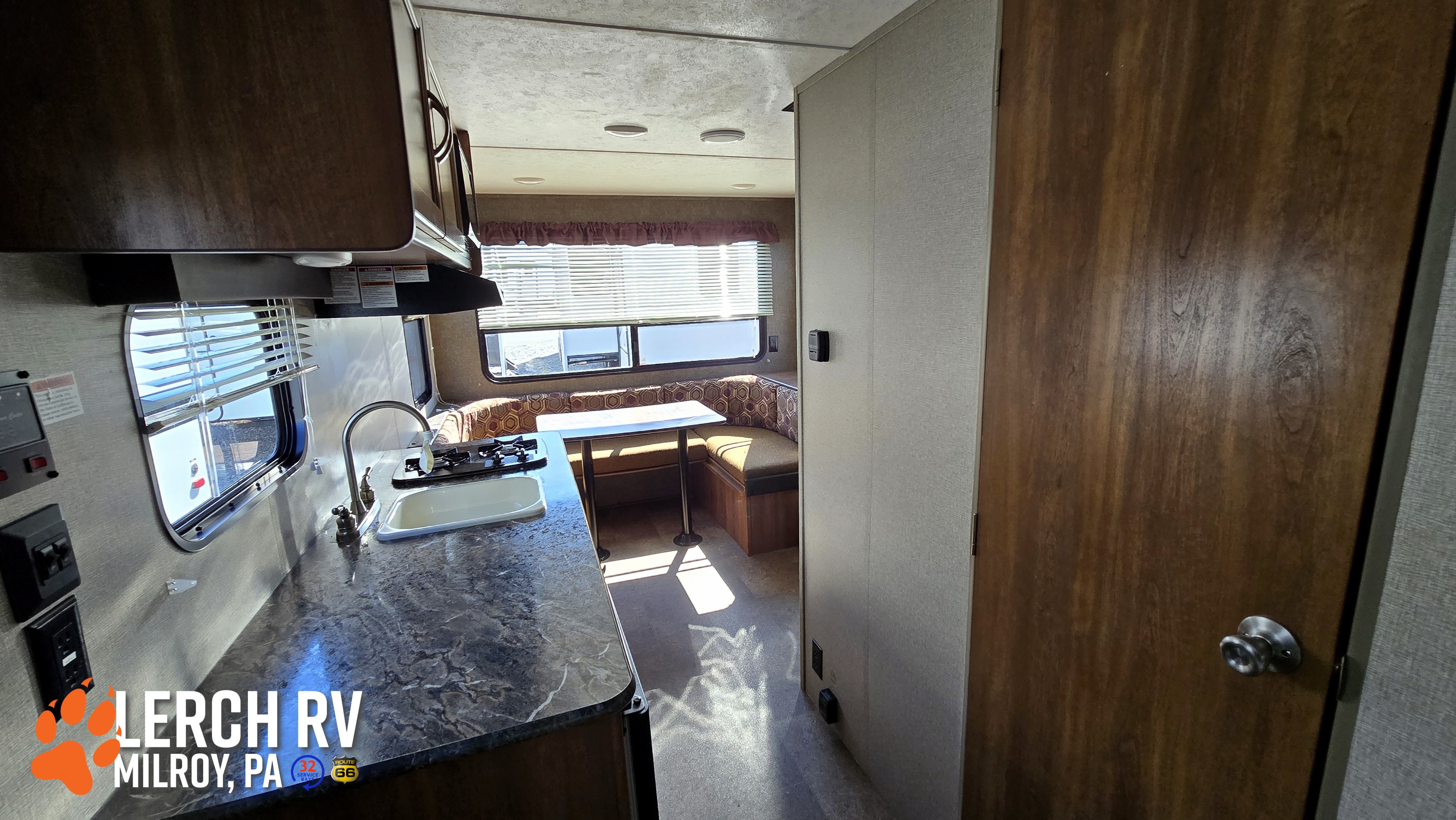 2018 Keystone Springdale Summerland Mini 1750RD - Image 6