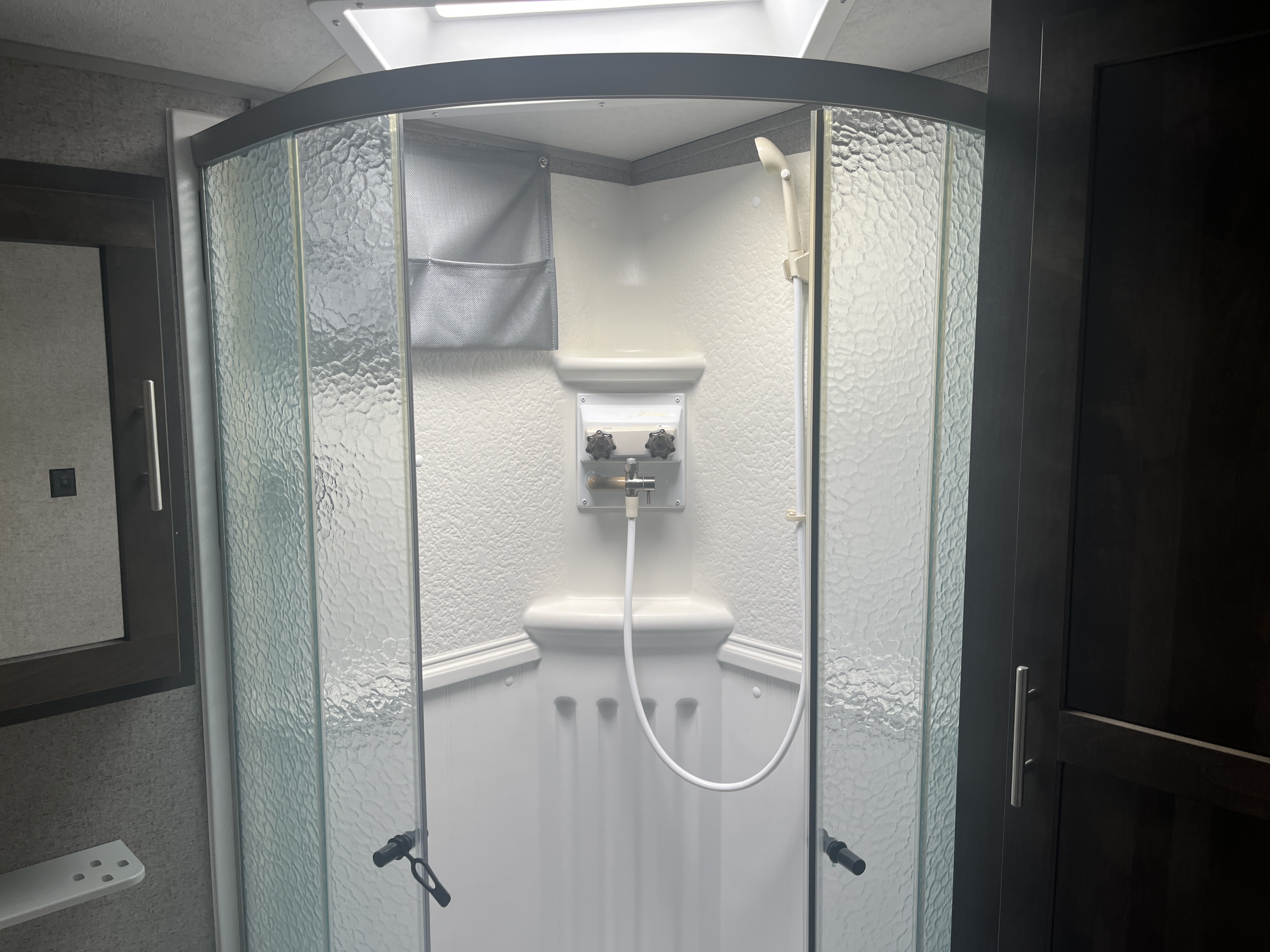 2019 FOREST RIVER ROO 233S - Image 20