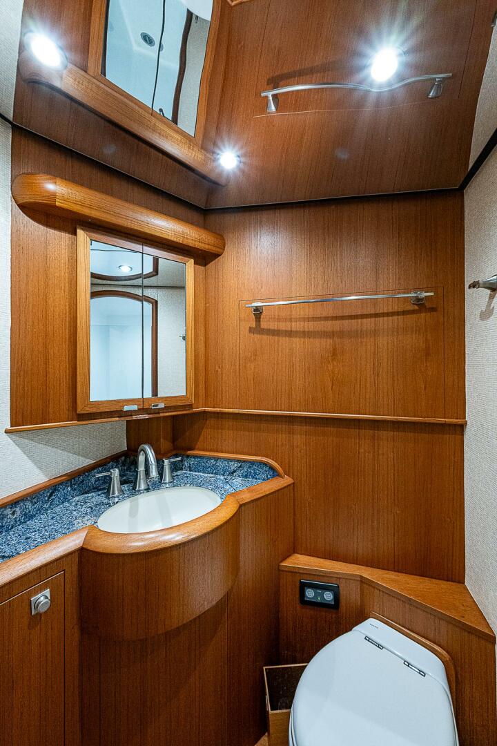 2017 F&S Cusotm Express Sportfish - Image 57
