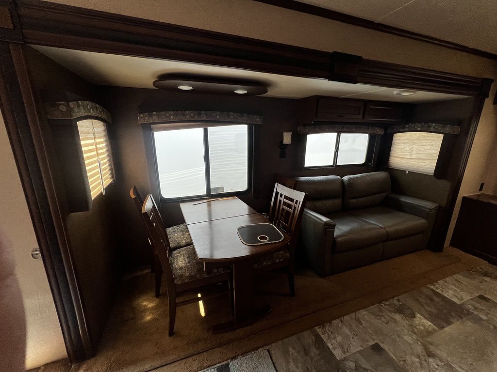 2015 Jayco 38RLTS - Image 11