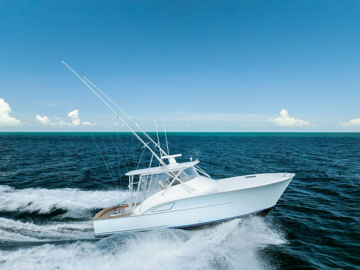 2018 Custom Carolina 35 Express - Image 17