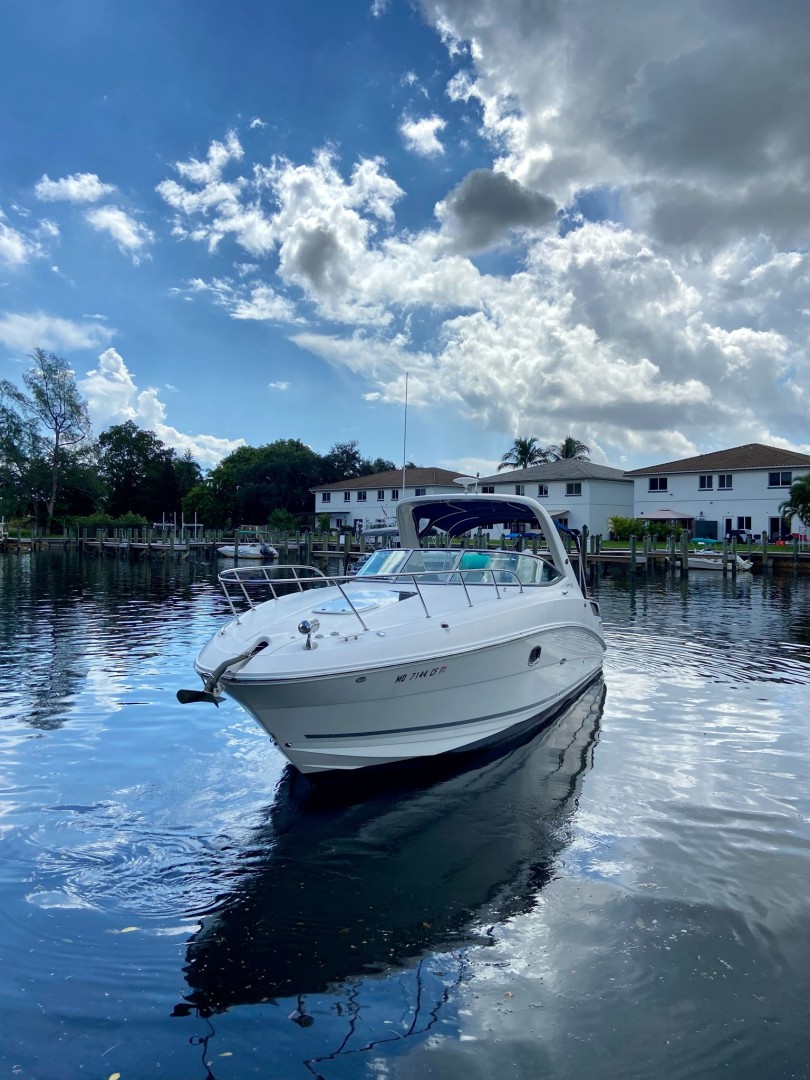 2013 Sea Ray 310 Sundancer - Image 2