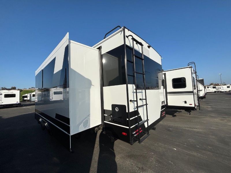 2026 Brinkley RV Model I 235 - Image 2