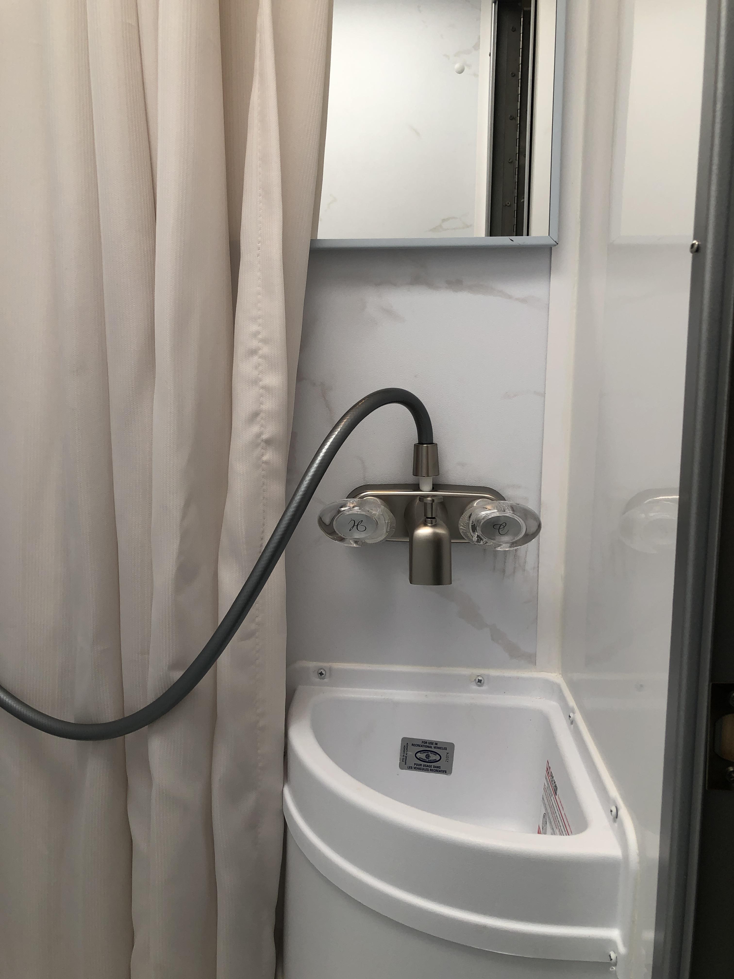 2026 Thor Motor Coach Quantum LC19 - Image 31