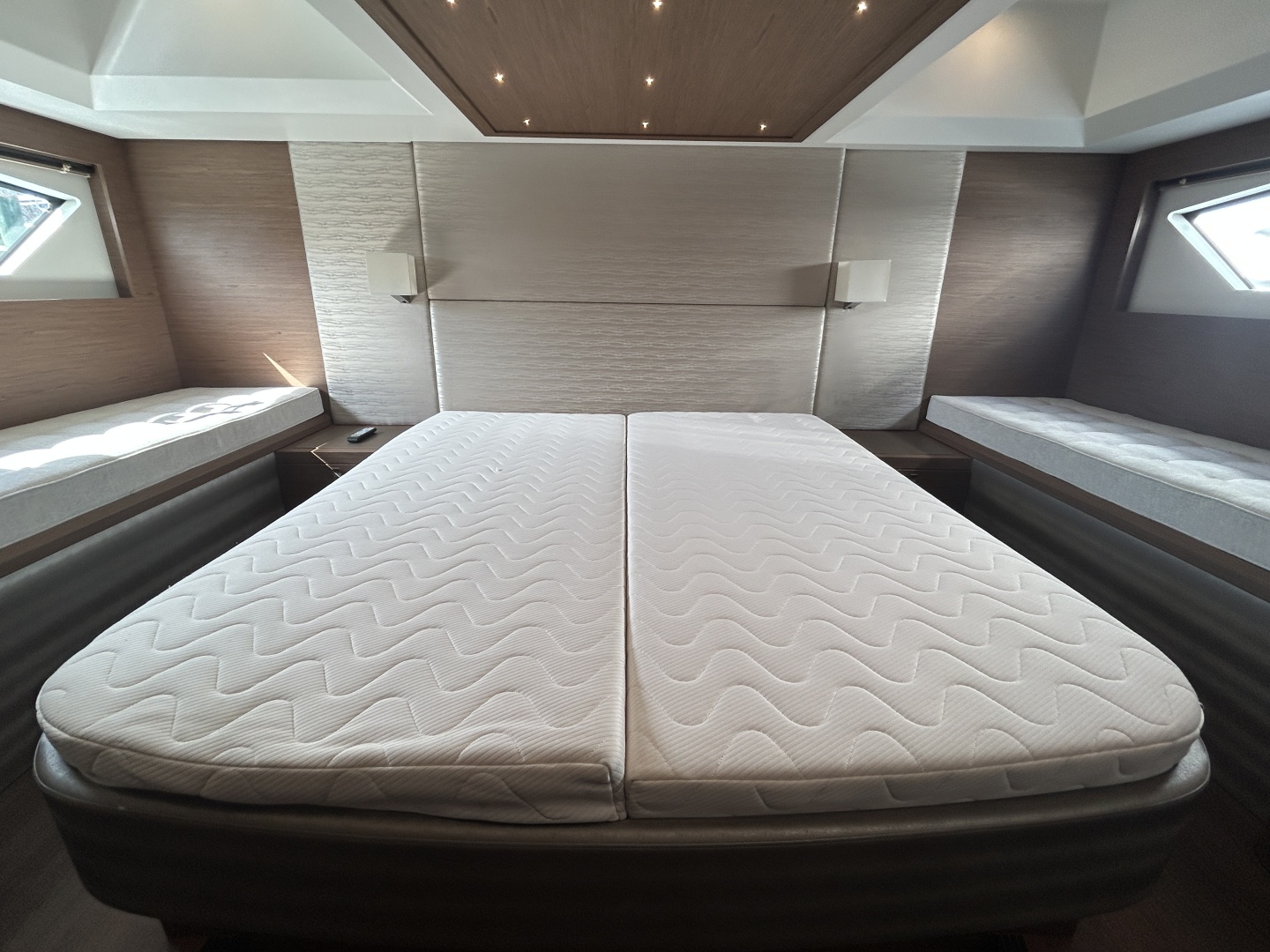2018 Beneteau GRAN TURISMO 50 - Image 31