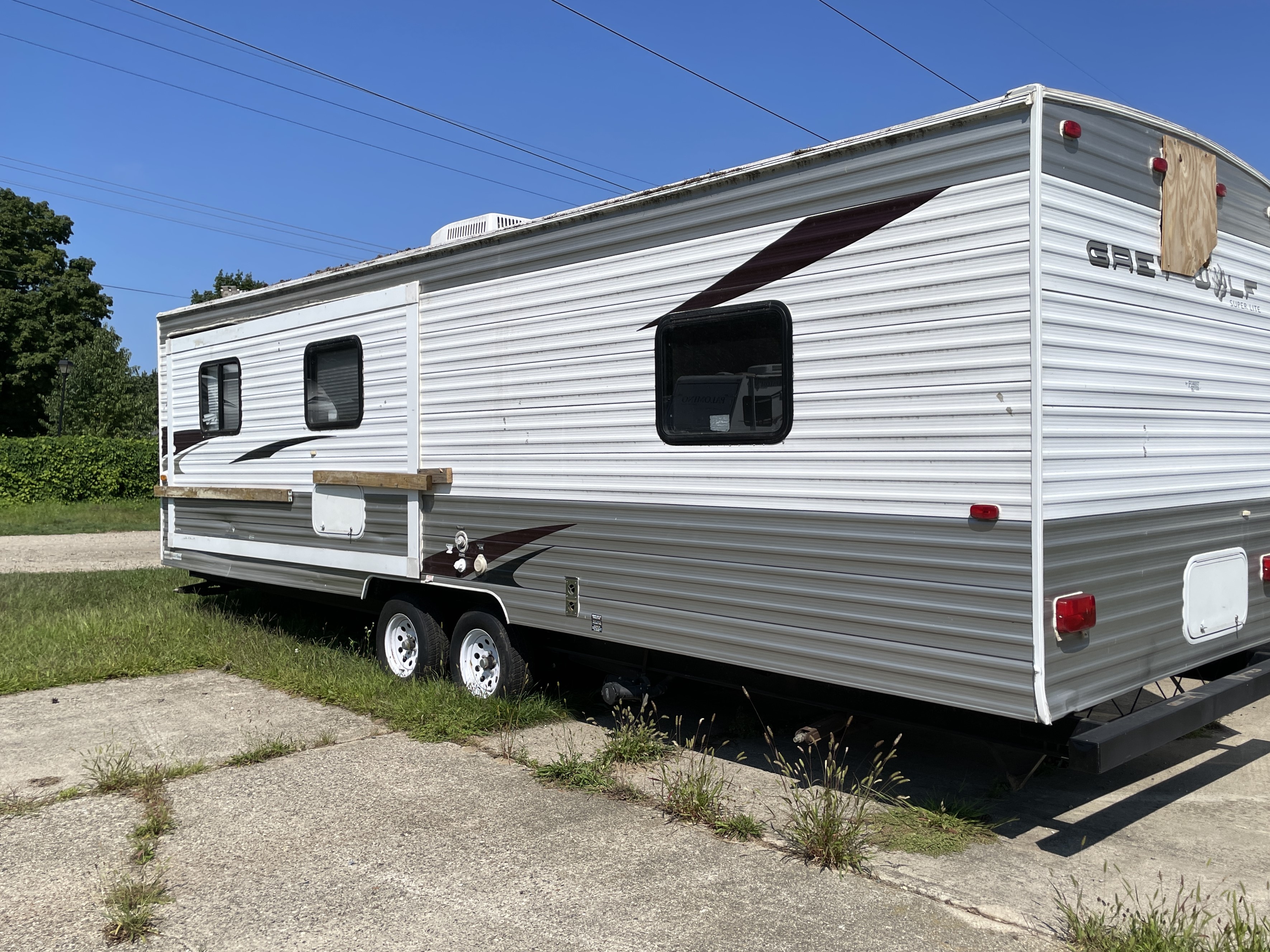2010 Forest River Cherokee Grey Wolf 27V - Image 3