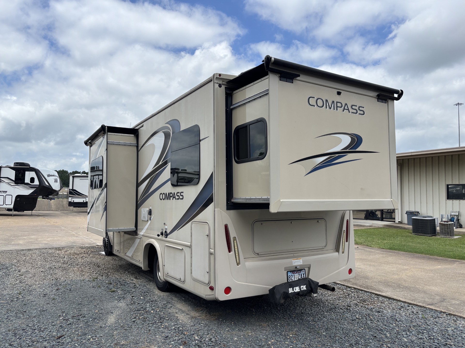 2018 Thor Motor Coach Compass 24TX - Image 6