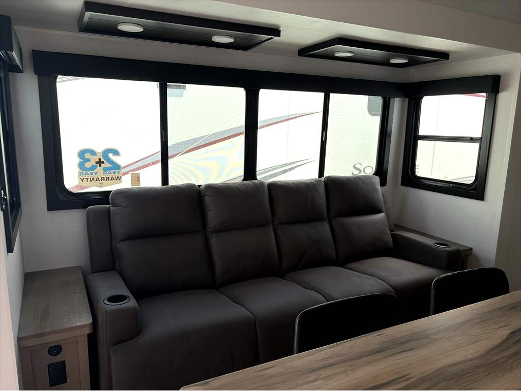 2027 JAYCO EAGLE 367TBTS - Image 8