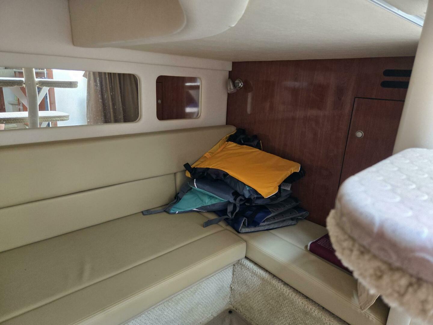 2007 Sea Ray 310 Sundancer - Image 9