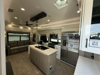 2027 JAYCO PINNACLE 32RLTS - Image 6
