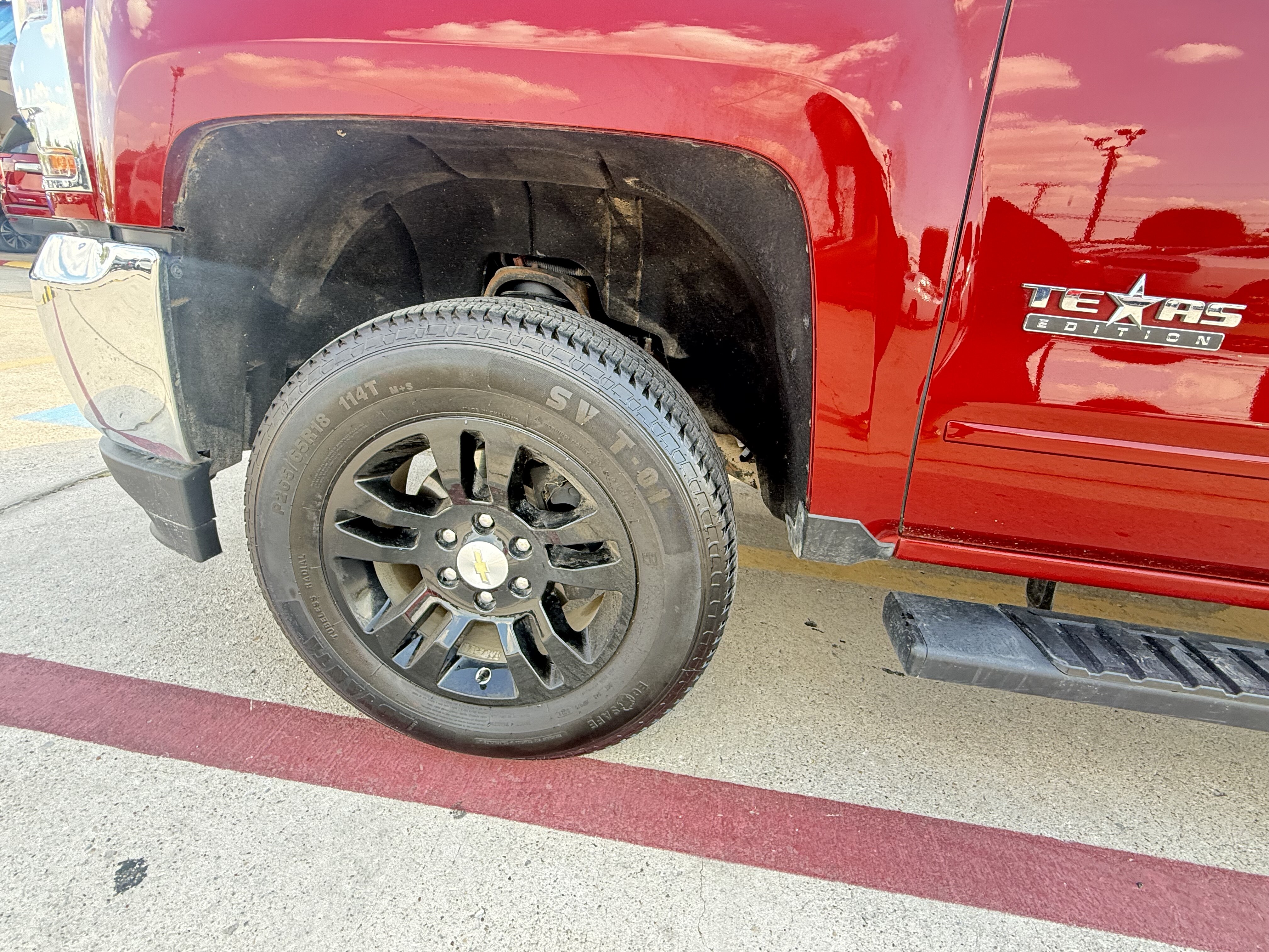 2018 Chevrolet Silverado 1500 Crew Cab LT 4WD - Image 5