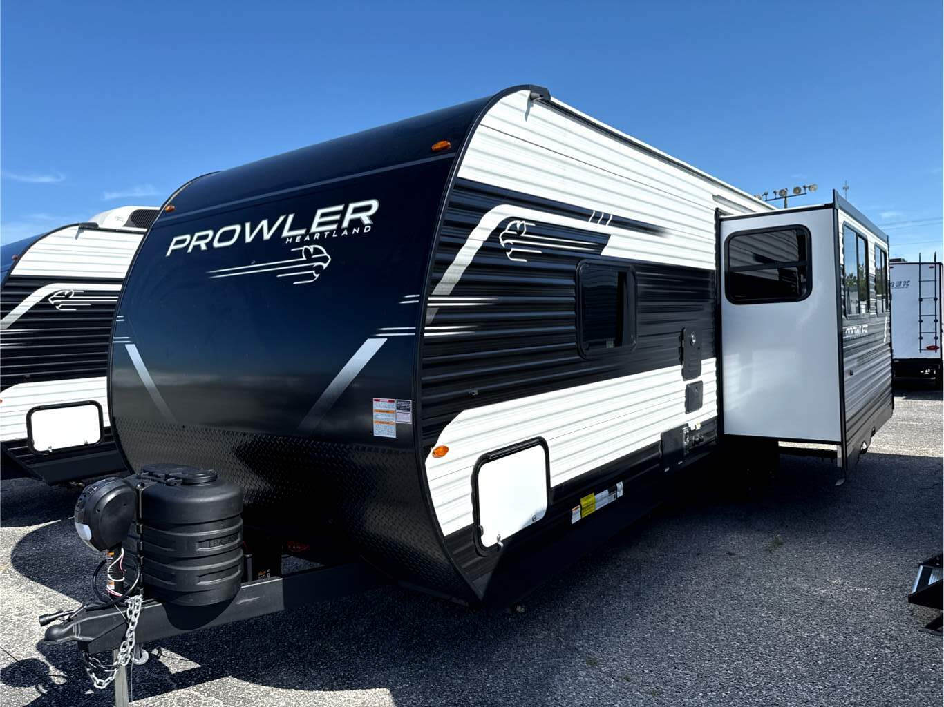 2027 HEARTLAND PROWLER 2601RLS - Image 2