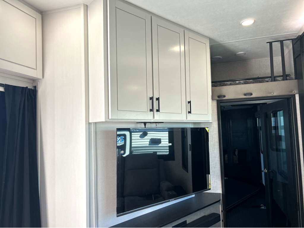 2025 JAYCO SEISMIC 4113 - Image 12