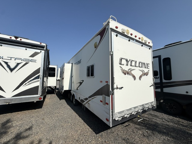 2008 Heartland Cyclone 4012 - Image 4