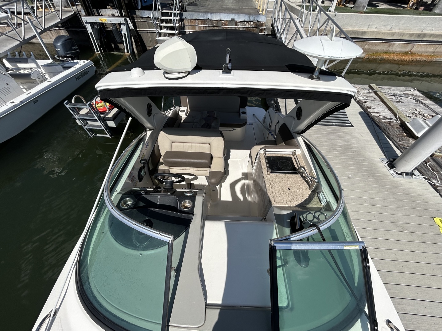 2014 Sea Ray - Image 37