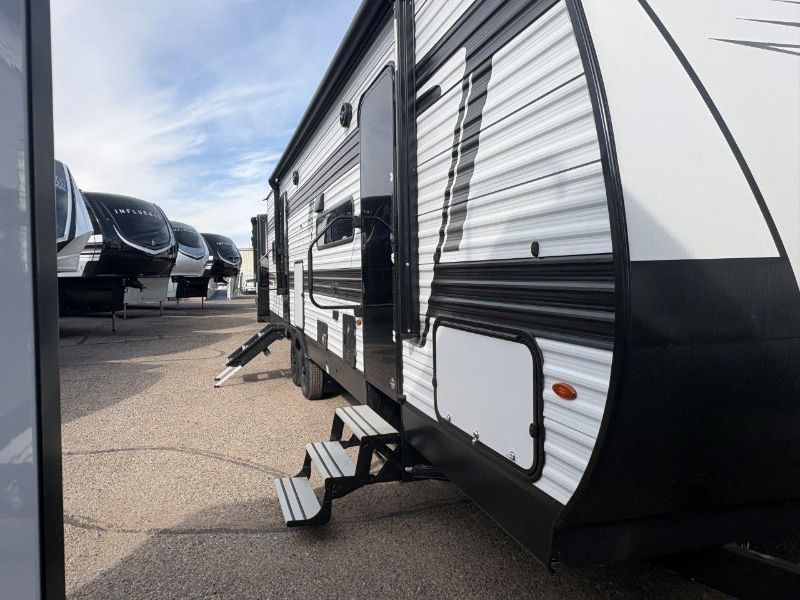 2026 Grand Design Momentum MAV 28MAV - Image 2