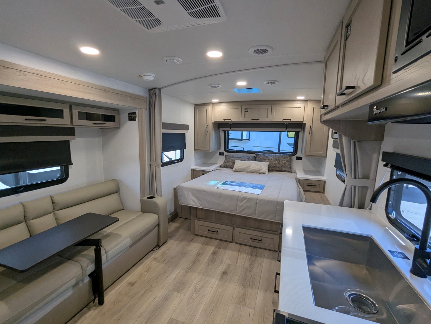 2026 Forest River Rockwood Mini Lite 2109S - Image 8