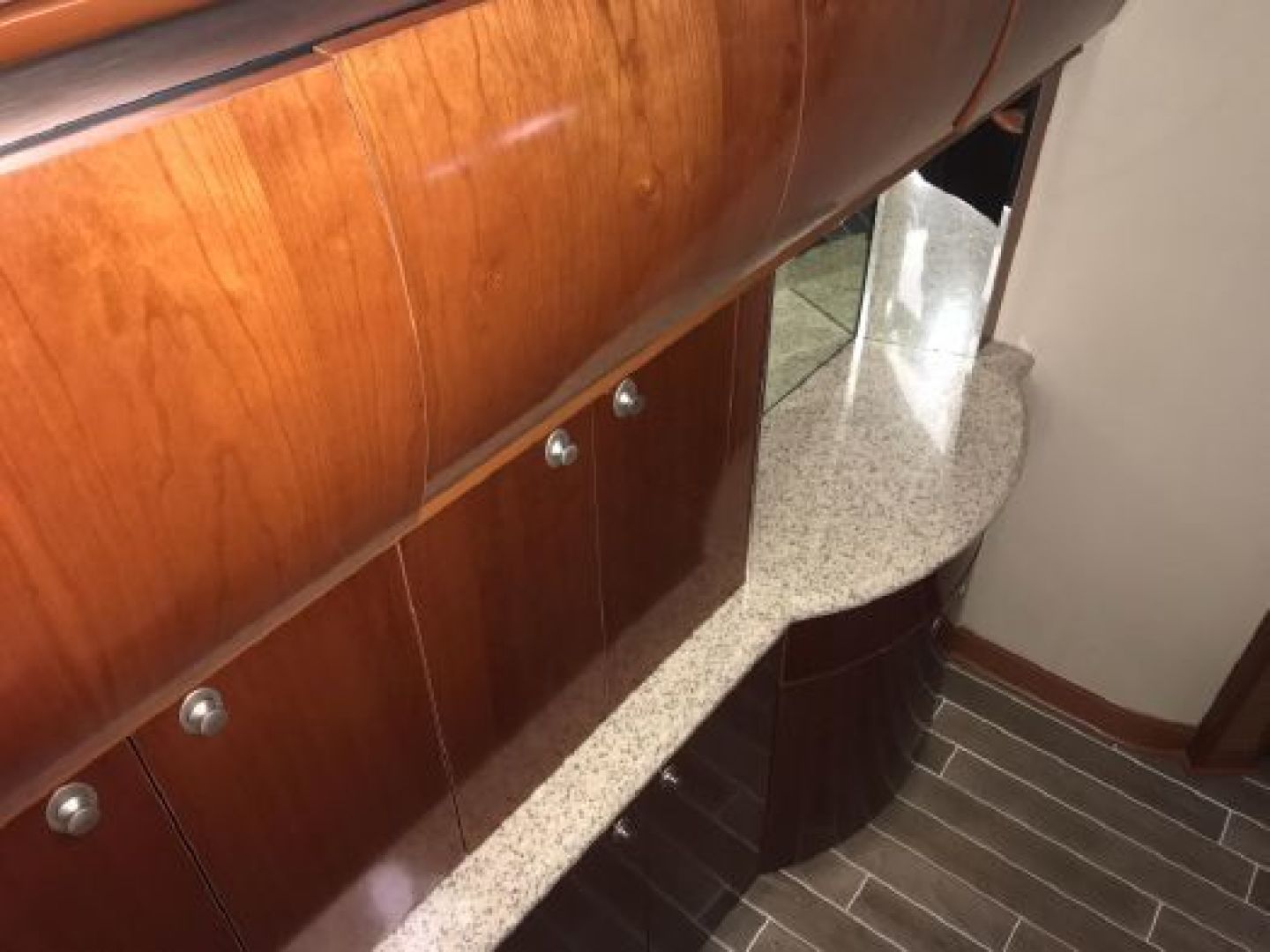 2005 Sea Ray Sundancer - Image 14