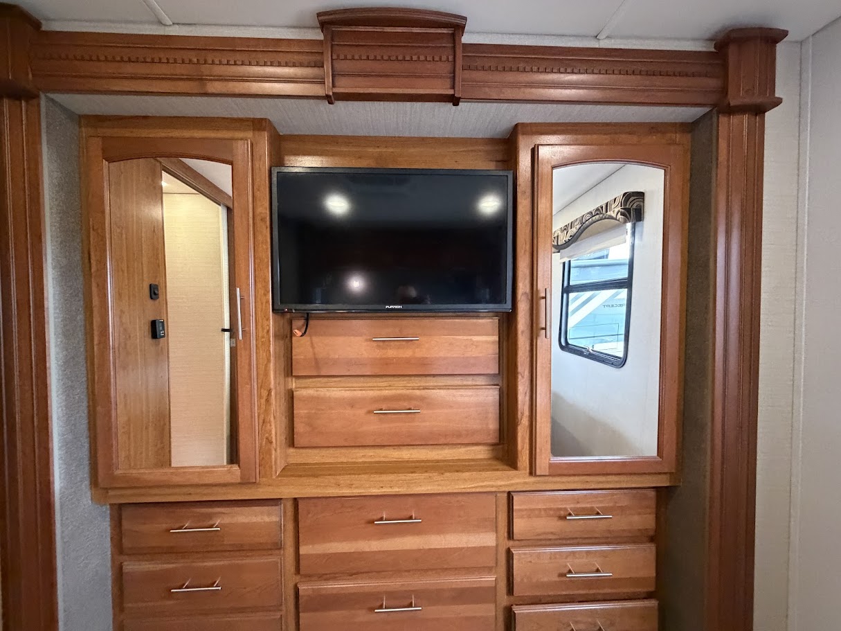 2017 JAYCO PRECEPT 35S - Image 33