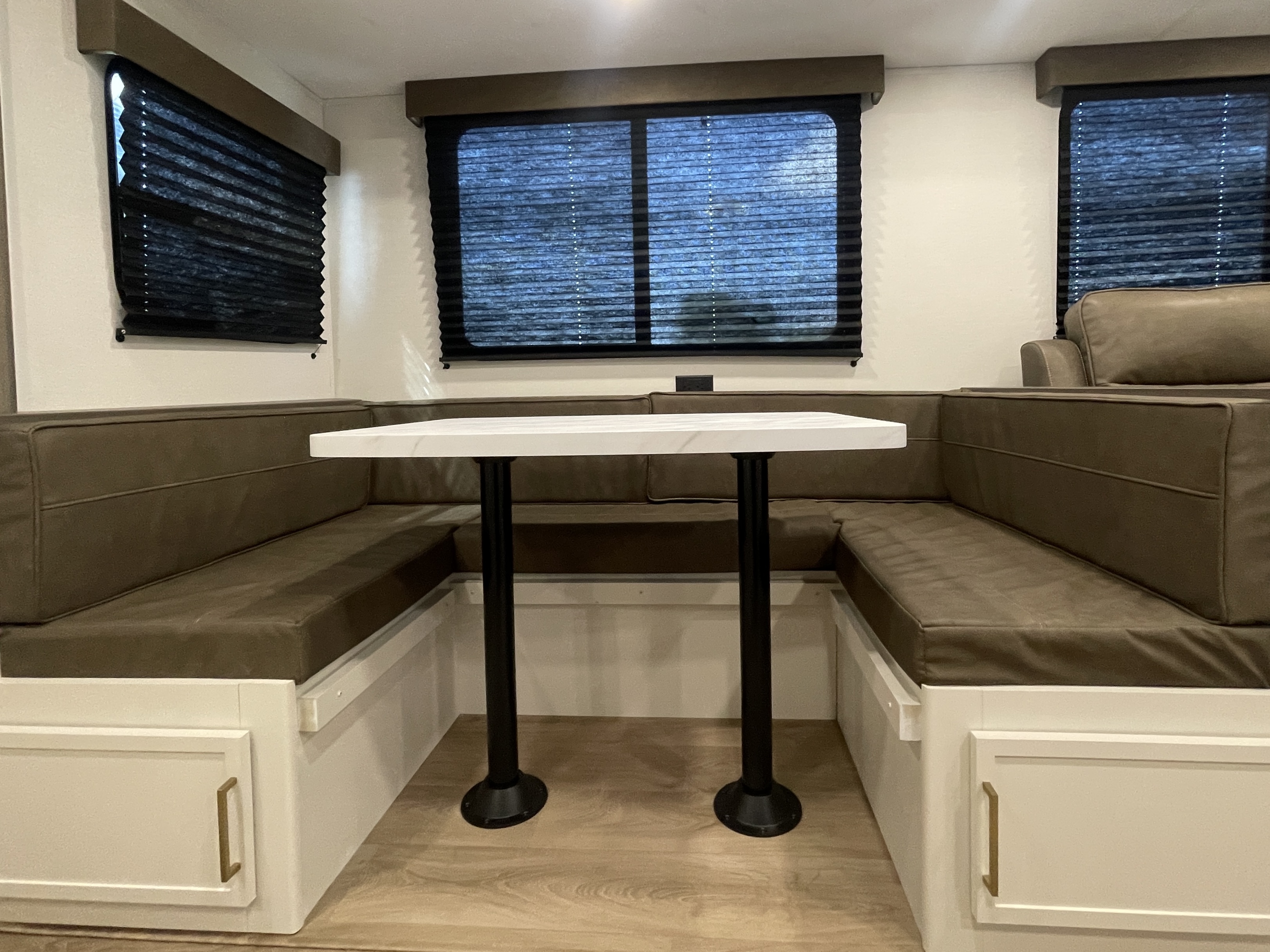 2027 Grand Design Transcend 335BHT - Image 15