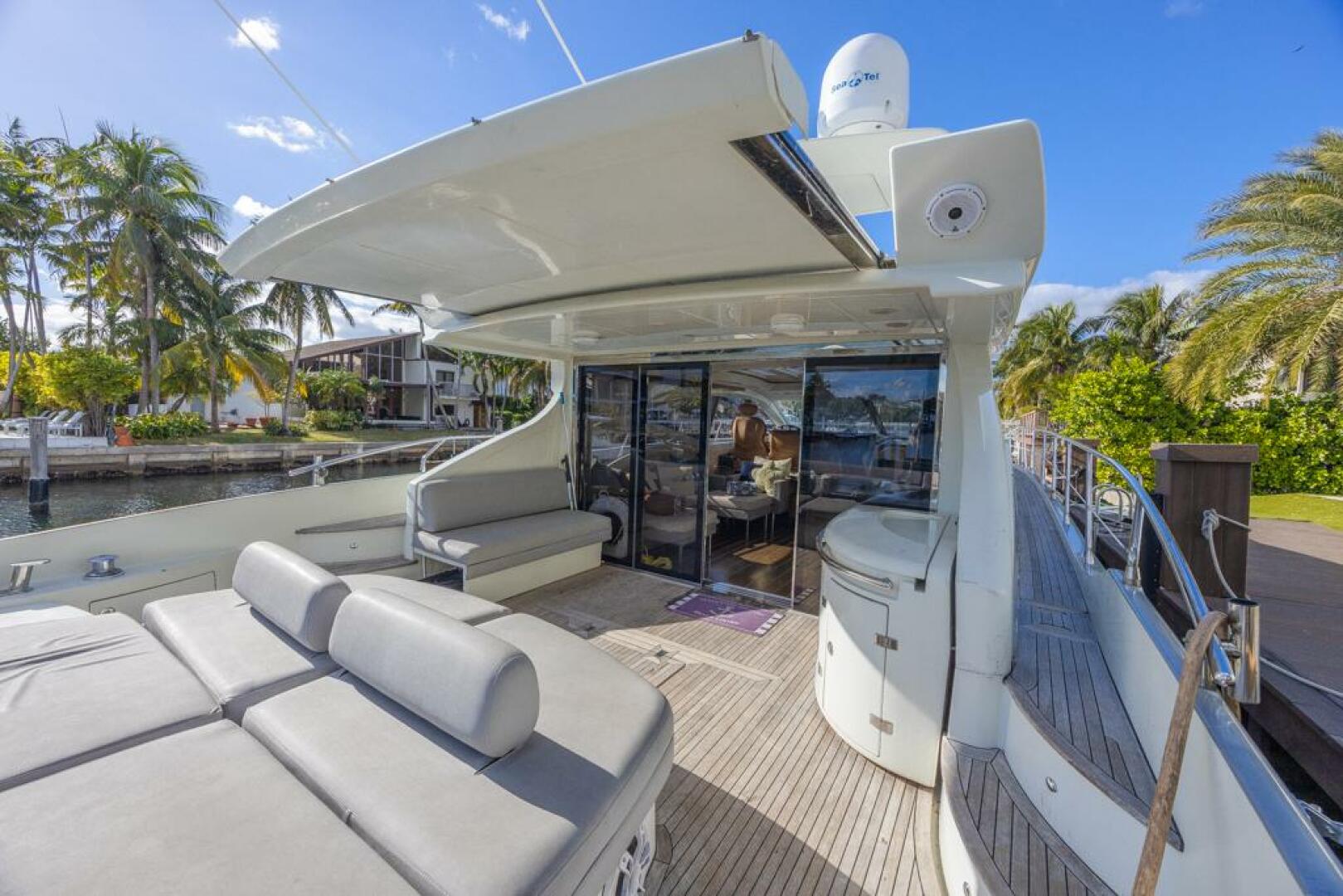 2009 Azimut 68S - Image 7