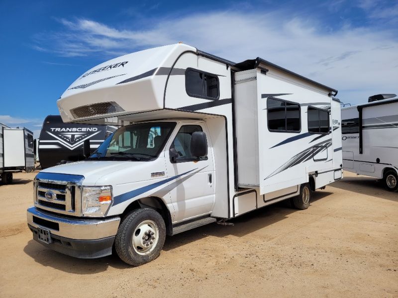 2023 Forest River Sunseeker 2550DS LE - Image 2