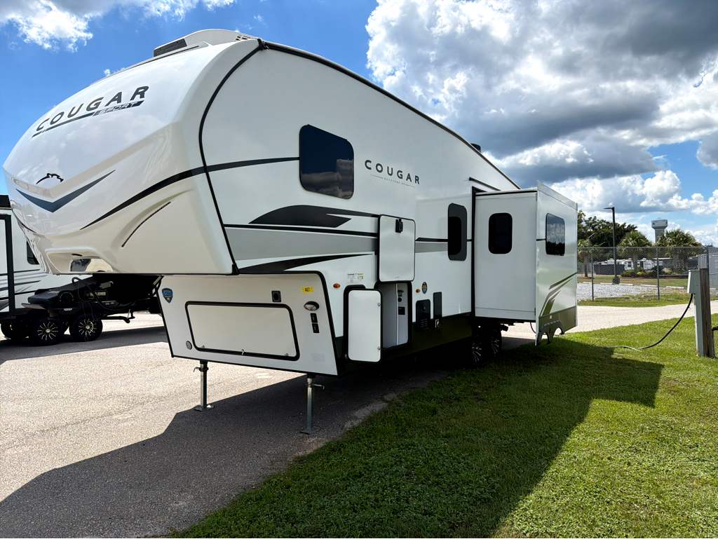 2025 Keystone COUGAR 2700BH - Image 3