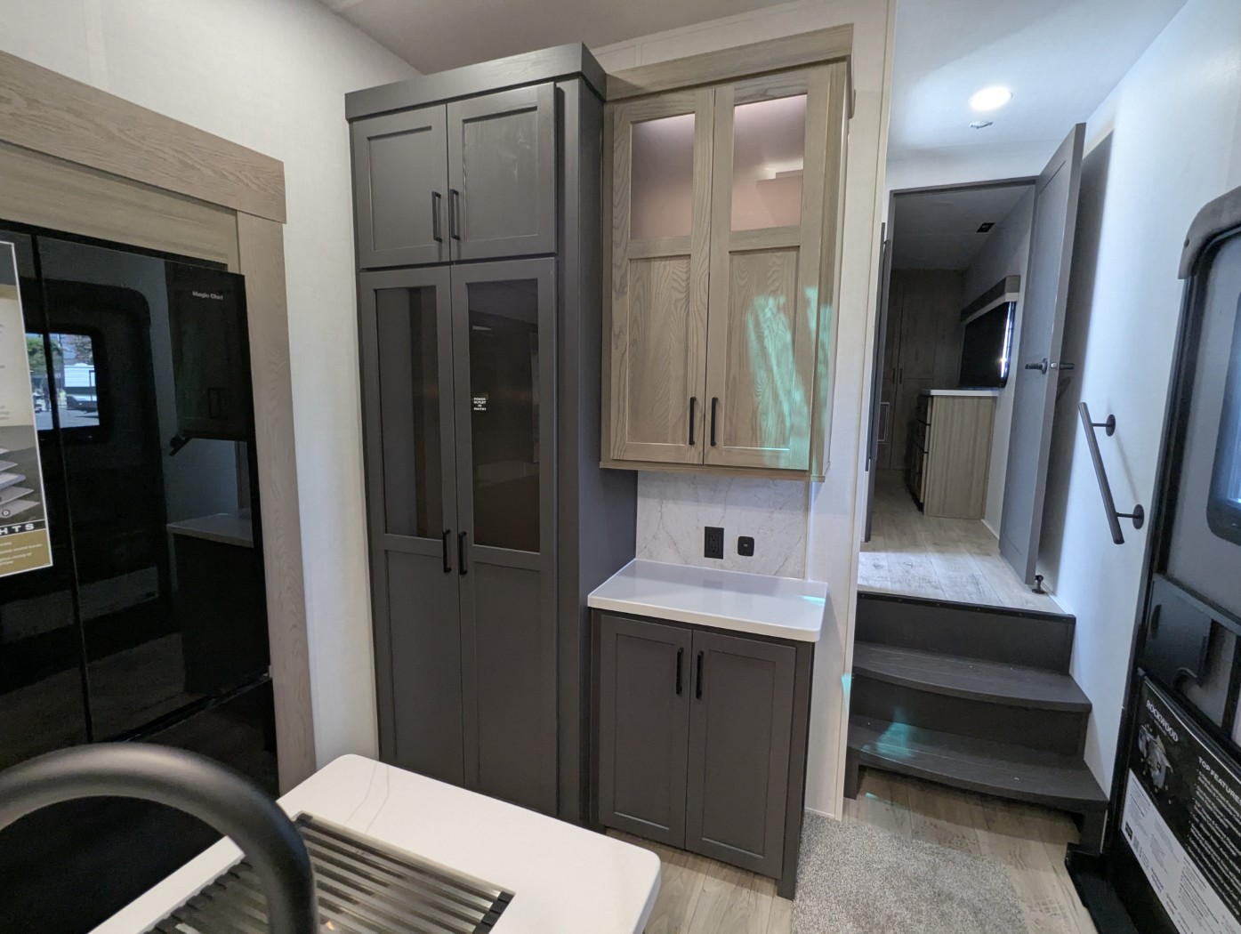 2026 Forest River Rockwood Signature R361RLS - Image 28