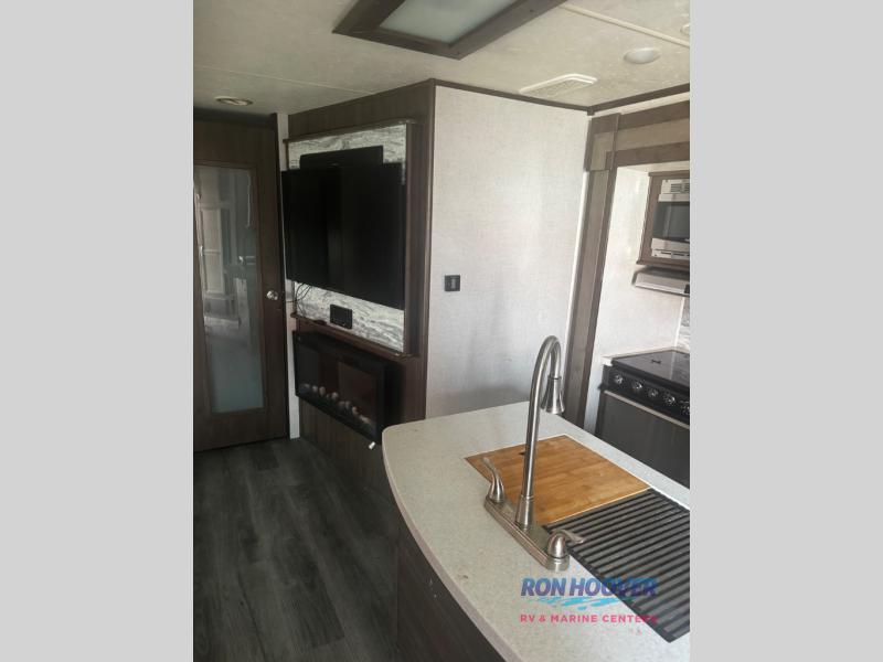 2020 MESA RIDGE 328BHS - Image 8