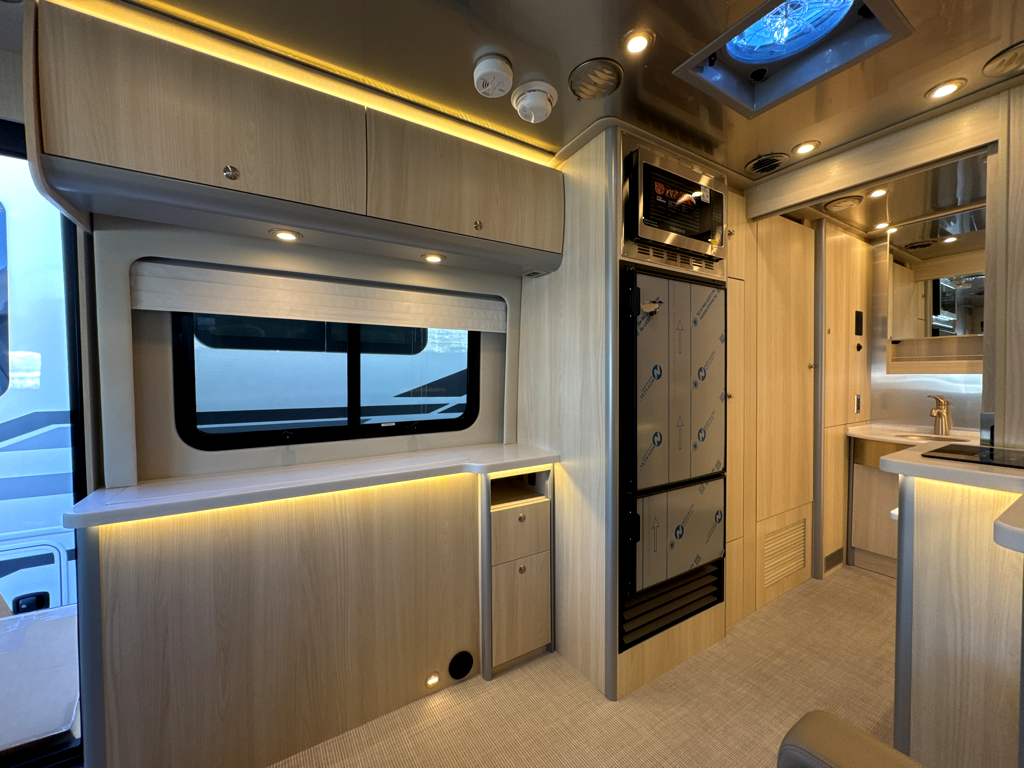 2026 AIRSTREAM ATLAS - Image 9