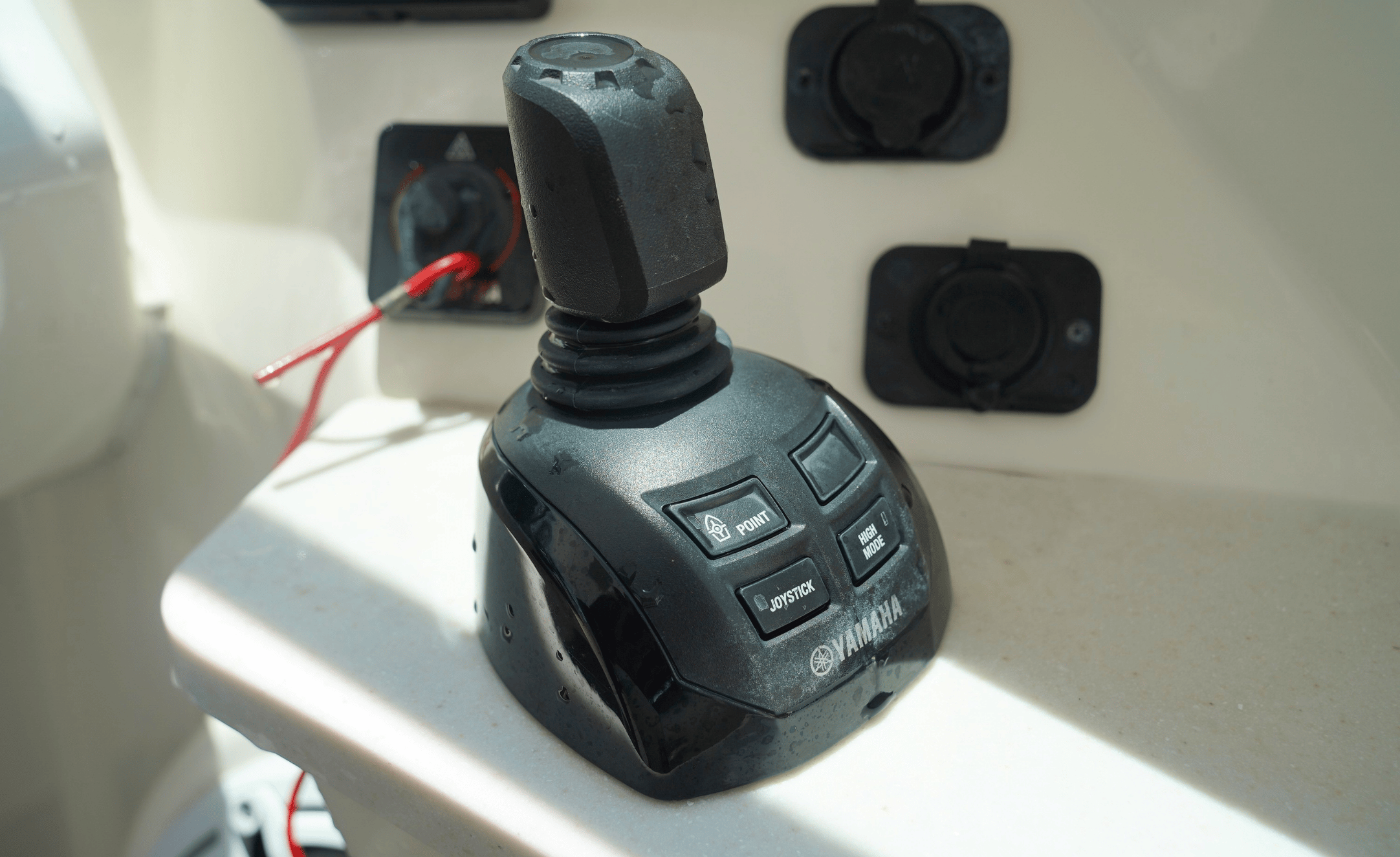 2021 COBIA 330DC - Image 33