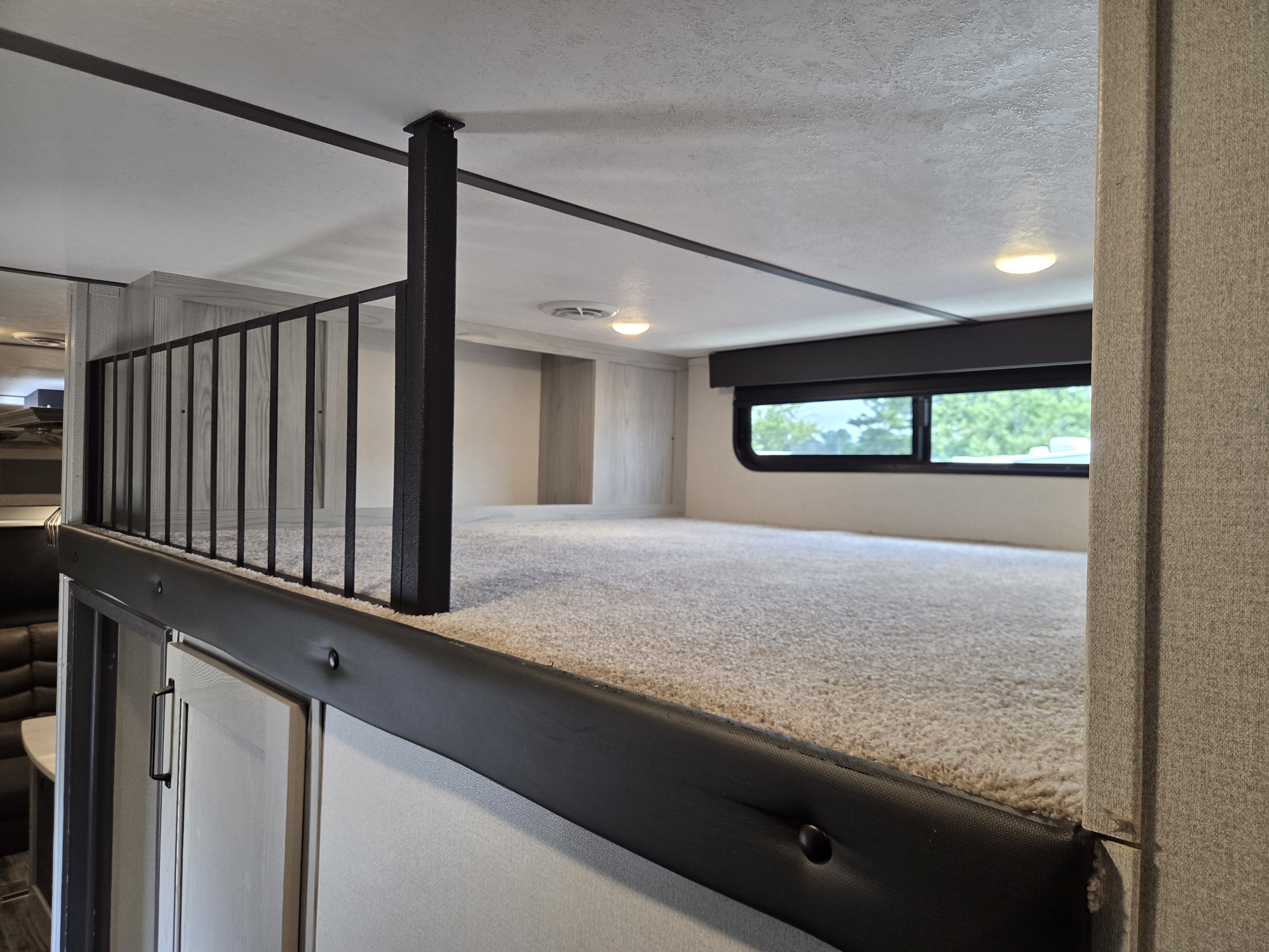 2022 Keystone Montana High Country 385BR - Image 17
