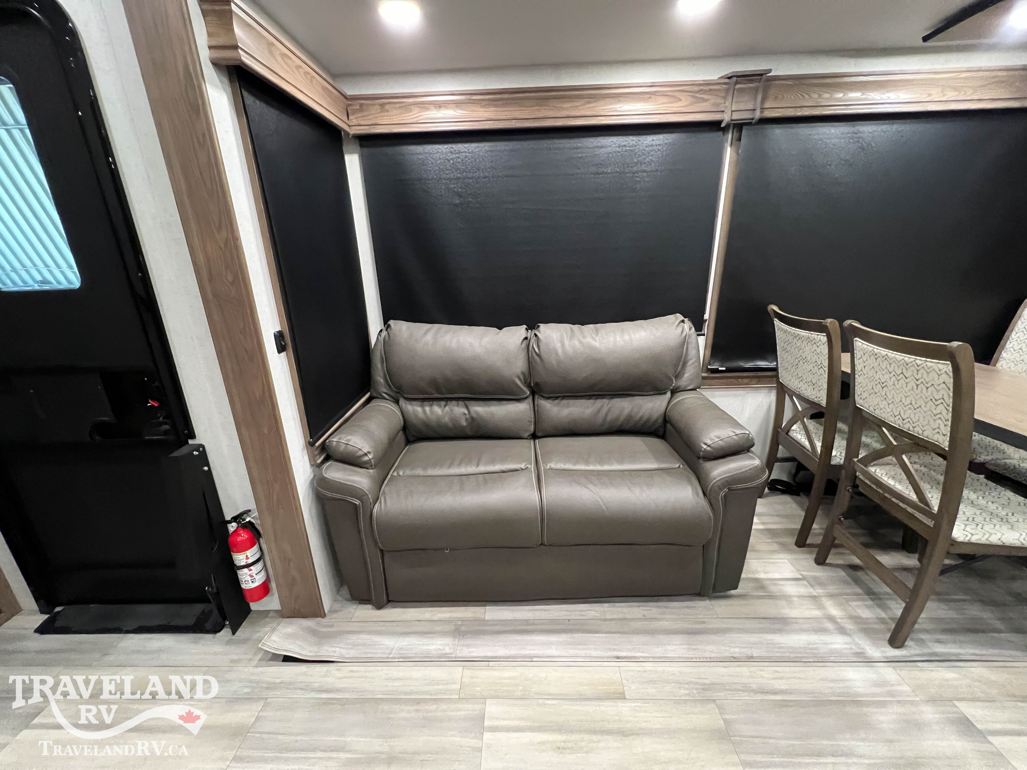 2023 Alliance RV Paradigm 382RK - Image 16