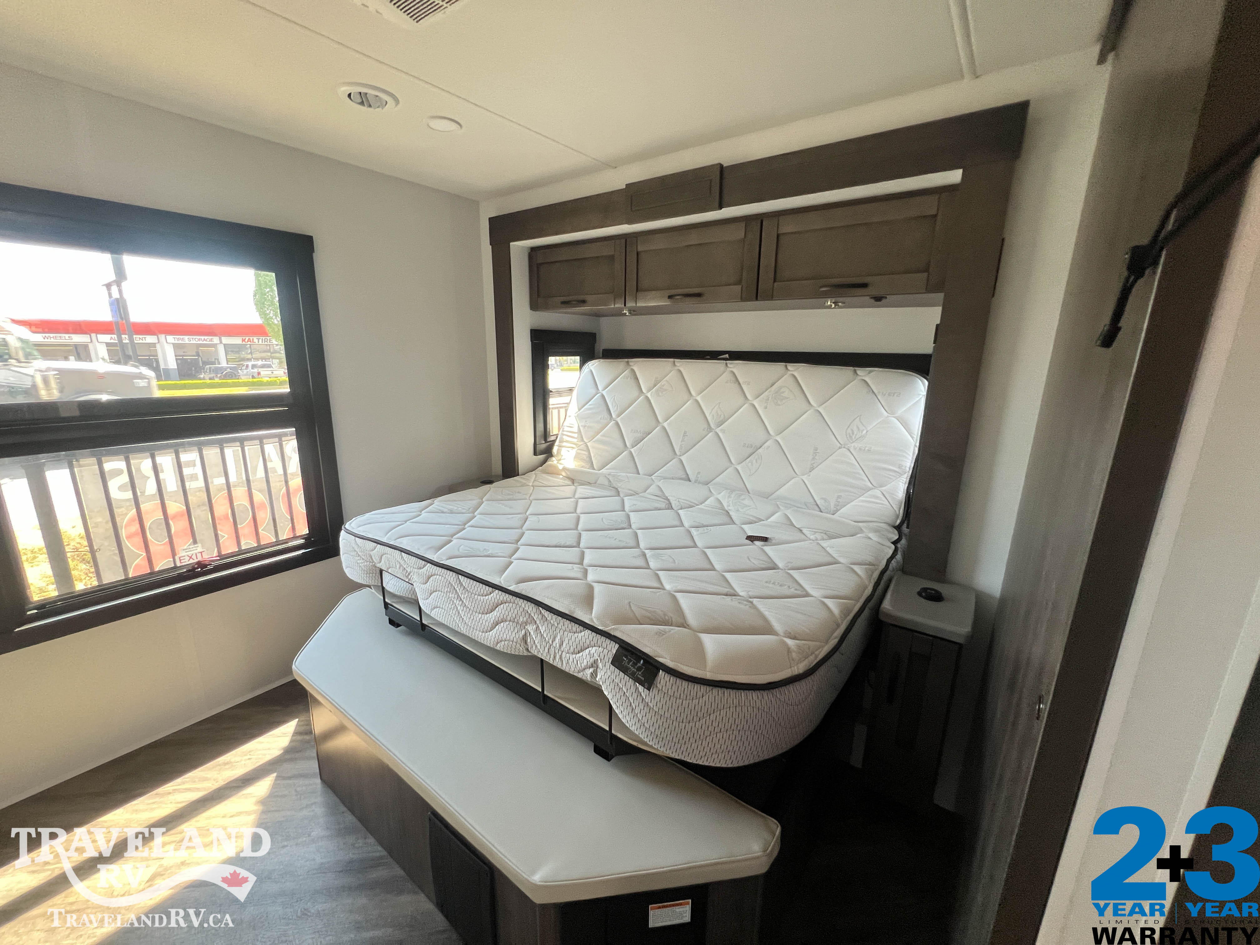 2026 Jayco Seneca 37L - Image 28
