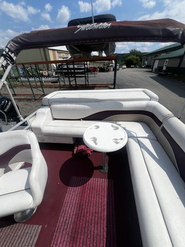 2001 Sweetwater 22 - Image 16