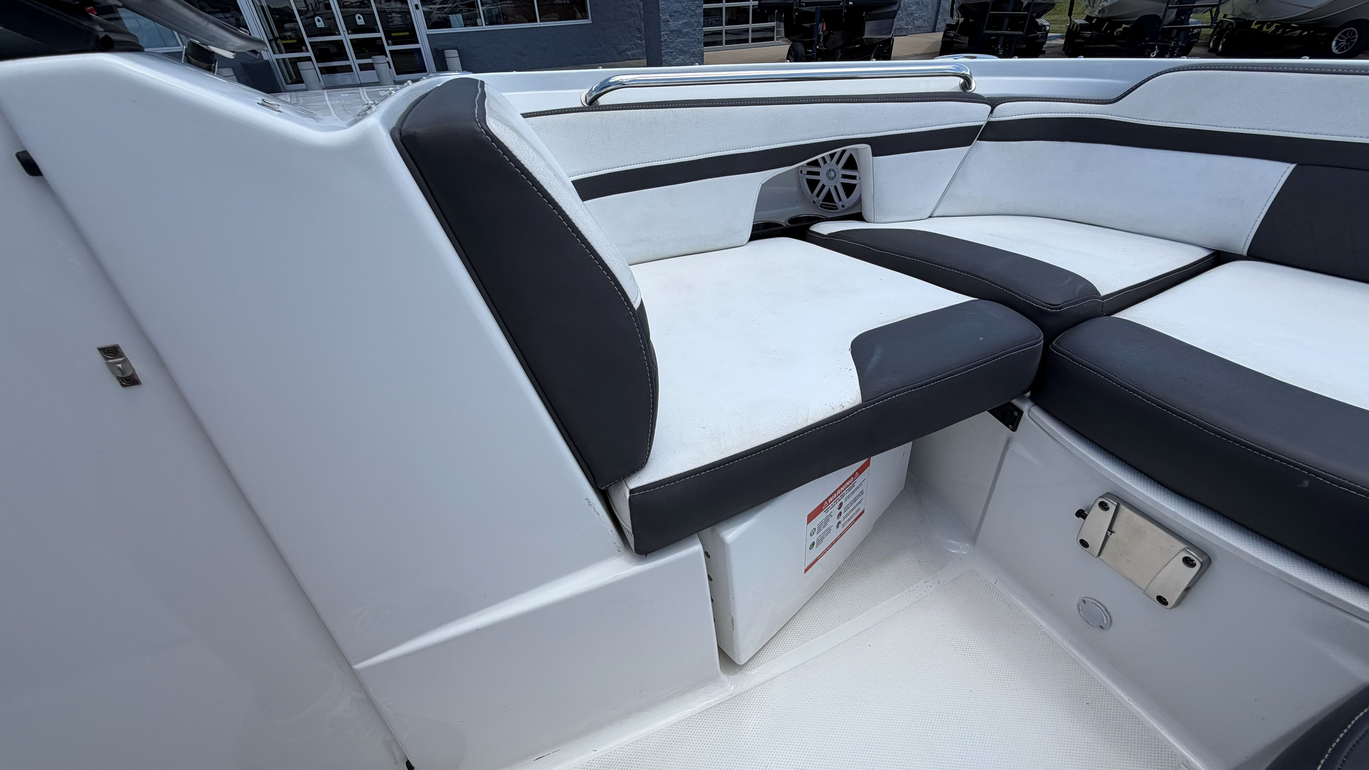 2024 Monterey M4 - Image 22