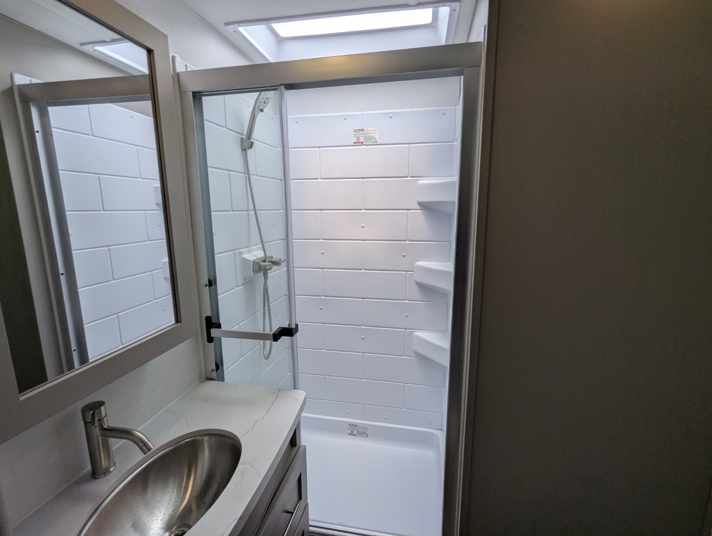 2026 Alliance RV Avenue 298RL - Image 11