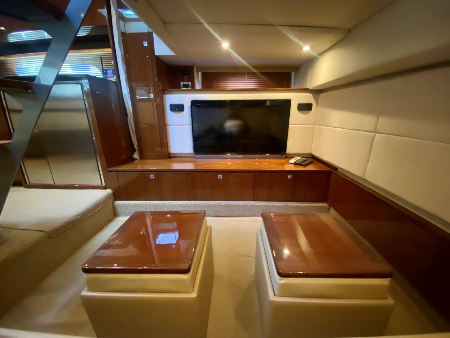 2010 Sea Ray 450 Sundancer - Image 67