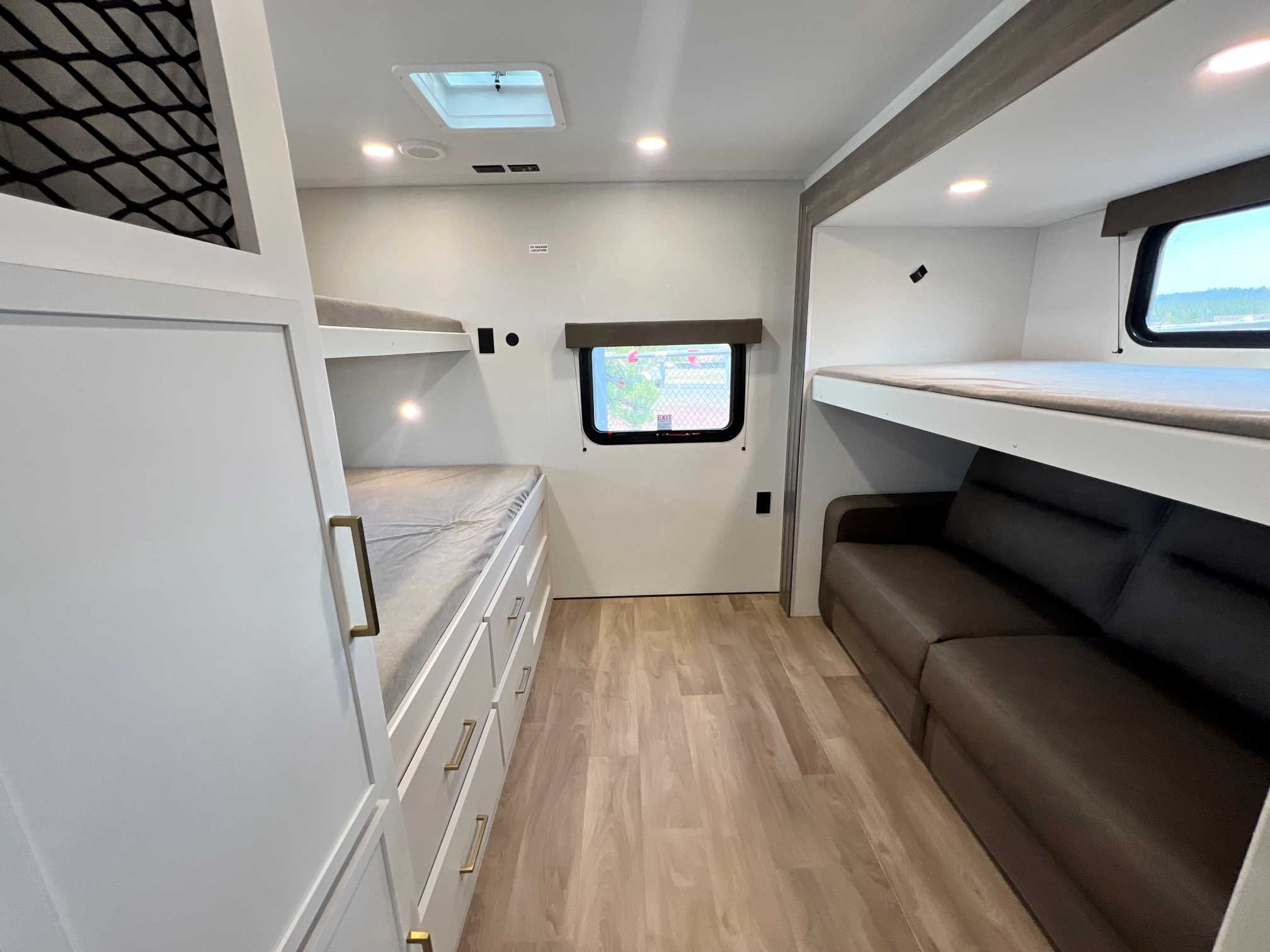 2027 Grand Design Transcend 335BHT - Image 18